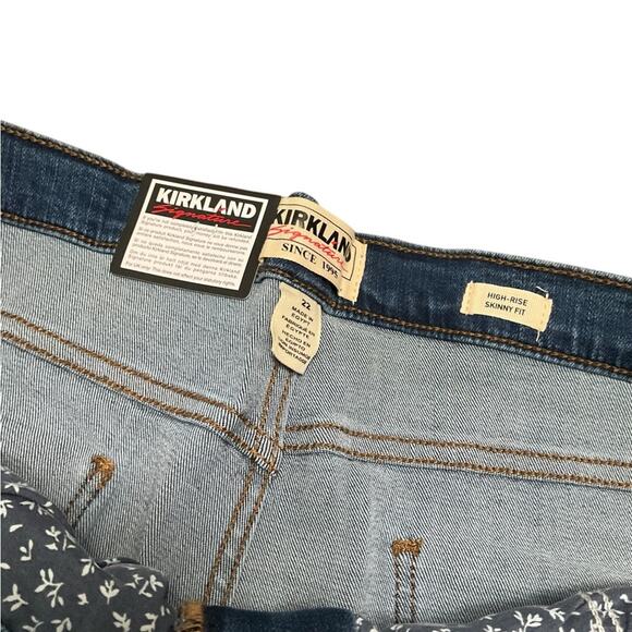 Kirkland Signature Women's Jeans Blue High-Rise Stretch Size 22 NWT - Picture 5 of 7